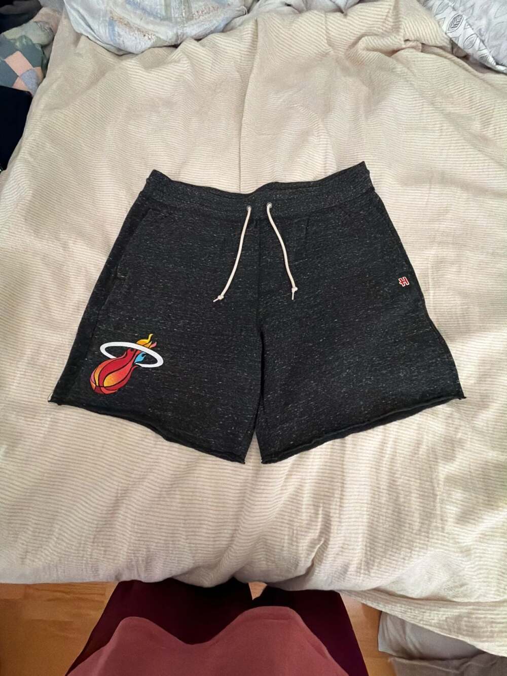 Homage Miami Heat Heather Charcoal Sweat Shorts XXL